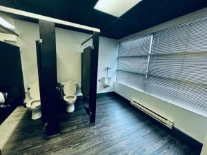 Restroom x2 Stalls, x2 Urinals